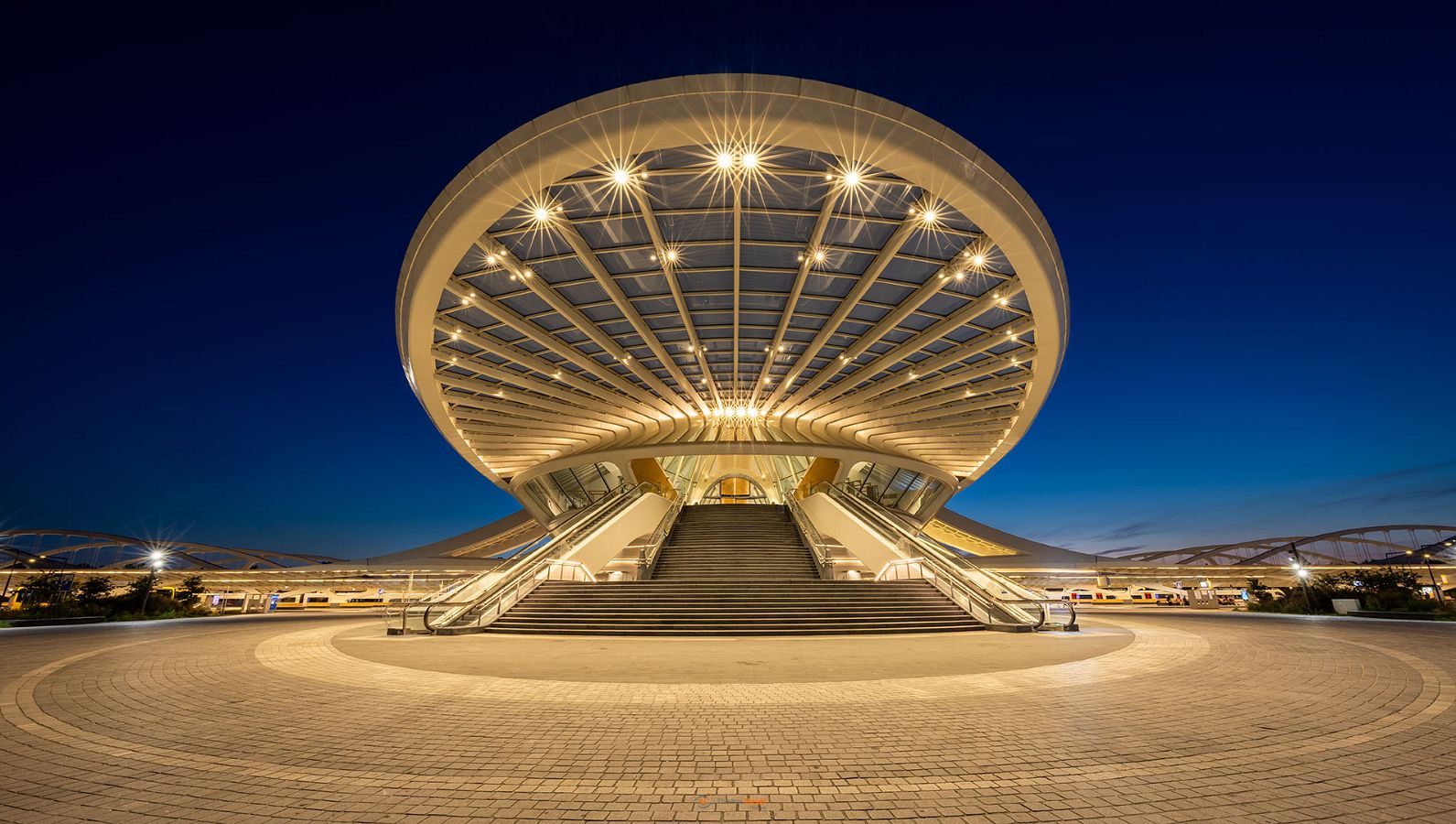 Gare de Mons, Belgien