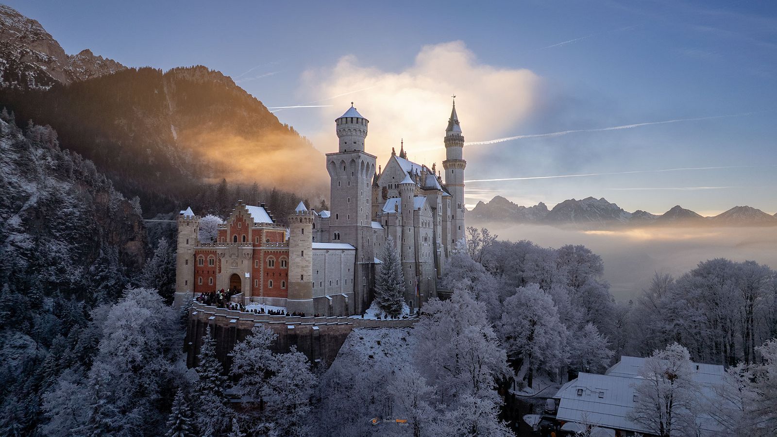 Schloss Neuschwanstein zum Sonnenuntergang im WInterkleid (433_DJI_0743)