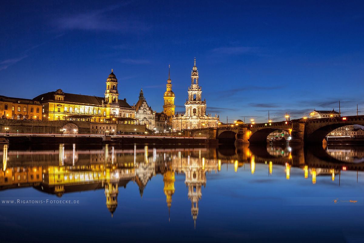 blaue Stunde am Elbufer un Dresden blaue Stunde am Elbufer un Dresden