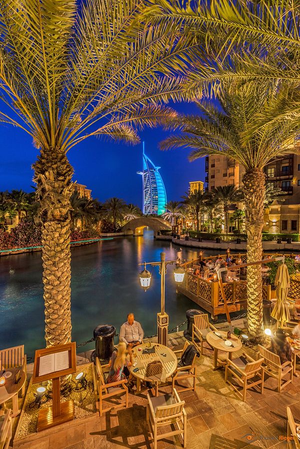 Souk Madina mit Burj Al Arab