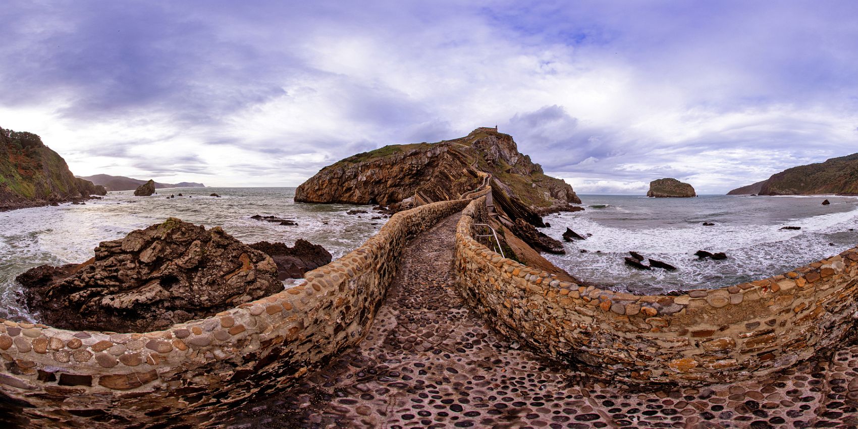 San Juan De Gaztelugatxe in Spanien nördlich von Bilbao San Juan De Gaztelugatxe in Spanien nördlich von Bilbao