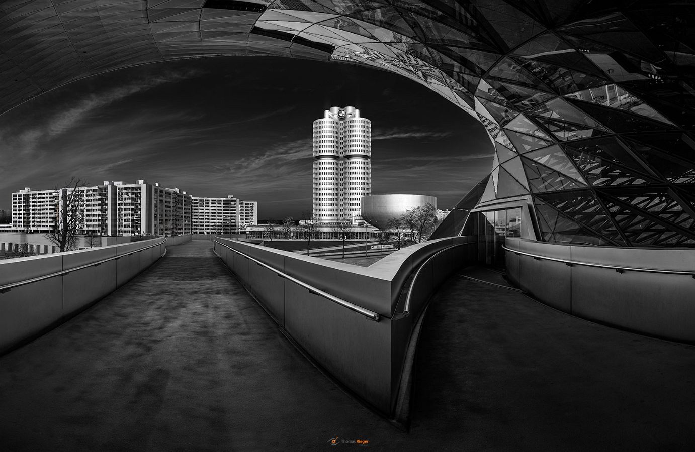 FineArt BMW Welt München, (436_R5_3364-HDR-Pano-FineArt)