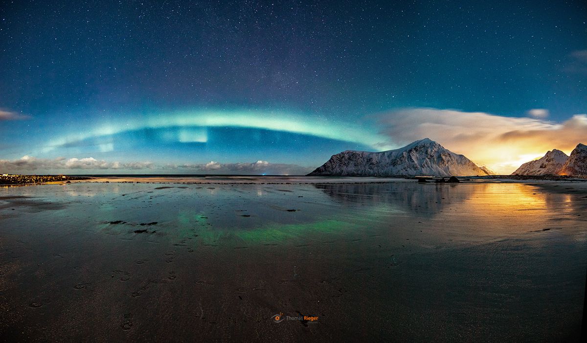Aurora Borealis, Nordlichter in Norwegen am Skagsanden beach (88_MG_6430 Panorama2)