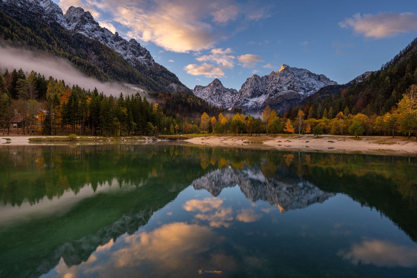 Slowenien, Jezero Jasna, Jasna-See, Kranjska Gora im Herbst