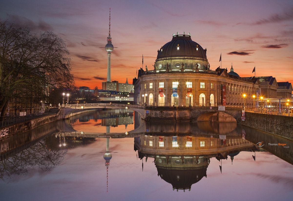 Das Bode Museum in Berlin Das Bode-Museum, 1904 als Kaiser-Friedrich-Museum eröffnet, gehört zum Ensemble der Museumsinsel in Berlin und damit zum Weltkulturerbe der UNESCO. Es...