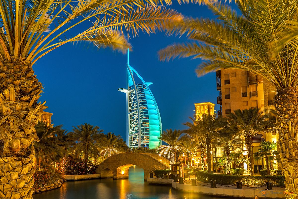 Souk Madina mit Burj Al Arab