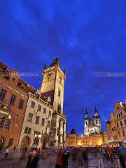 Prag Teynkirche mit Astronimischer Uhr