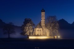 Sankt Coloman im Winter zur blauen Stunde