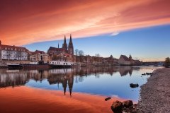 Regensburg in einem besonderen Sonnenuntergang